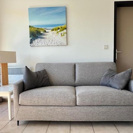 Appartement Residentie Astrid Met Private Parking Bredene Exterior photo
