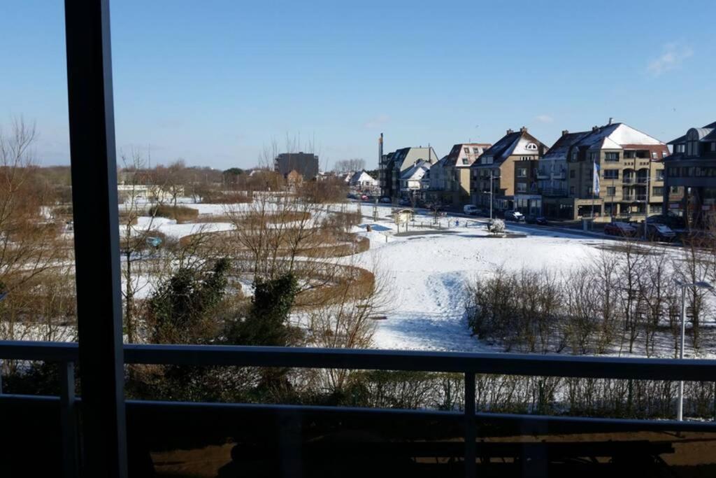 Appartement Residentie Astrid Met Private Parking Bredene Exterior photo