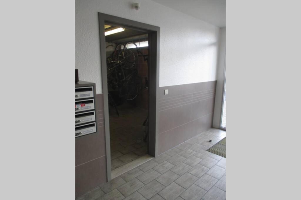 Appartement Residentie Astrid Met Private Parking Bredene Exterior photo