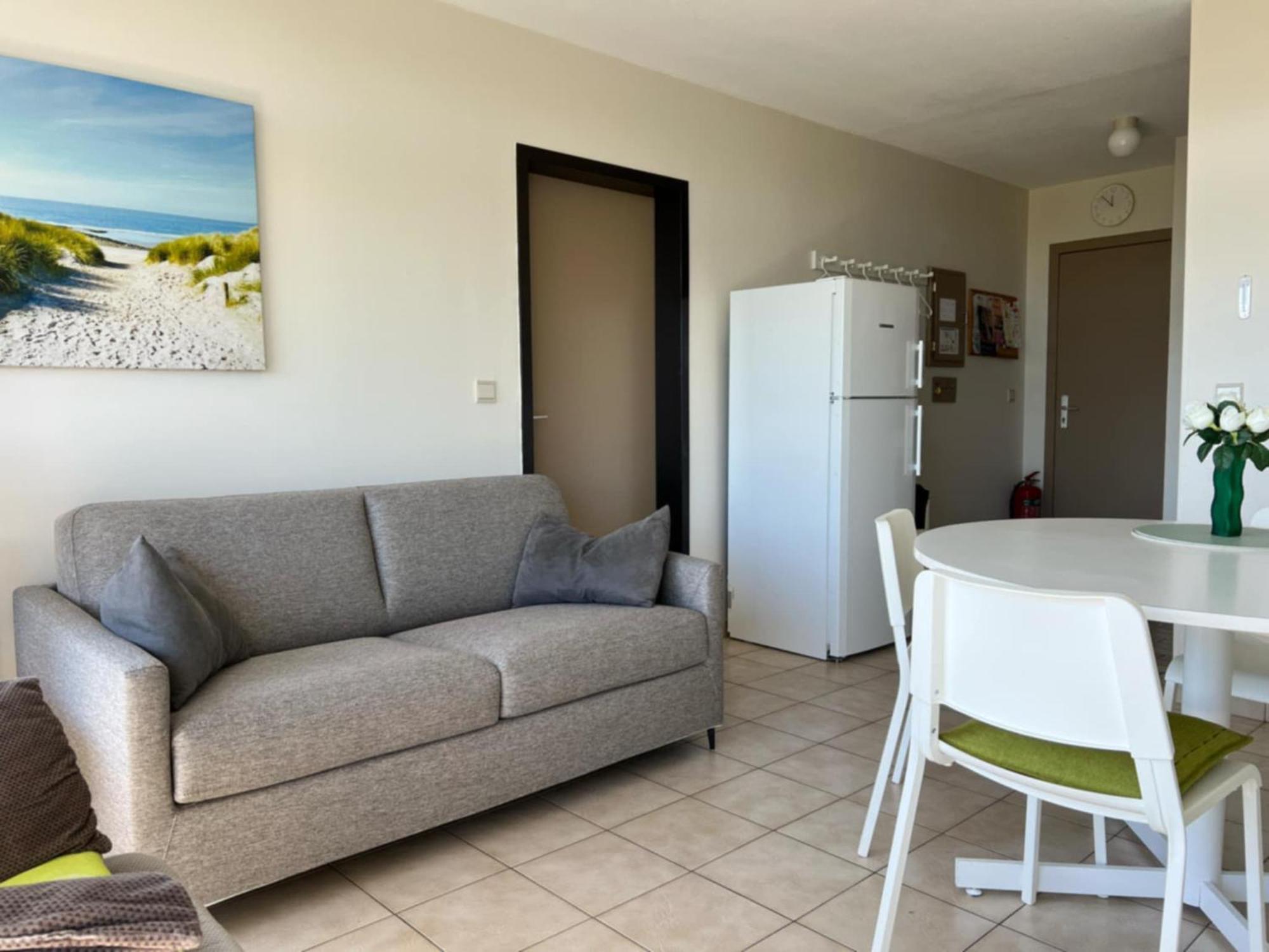 Appartement Residentie Astrid Met Private Parking Bredene Exterior photo