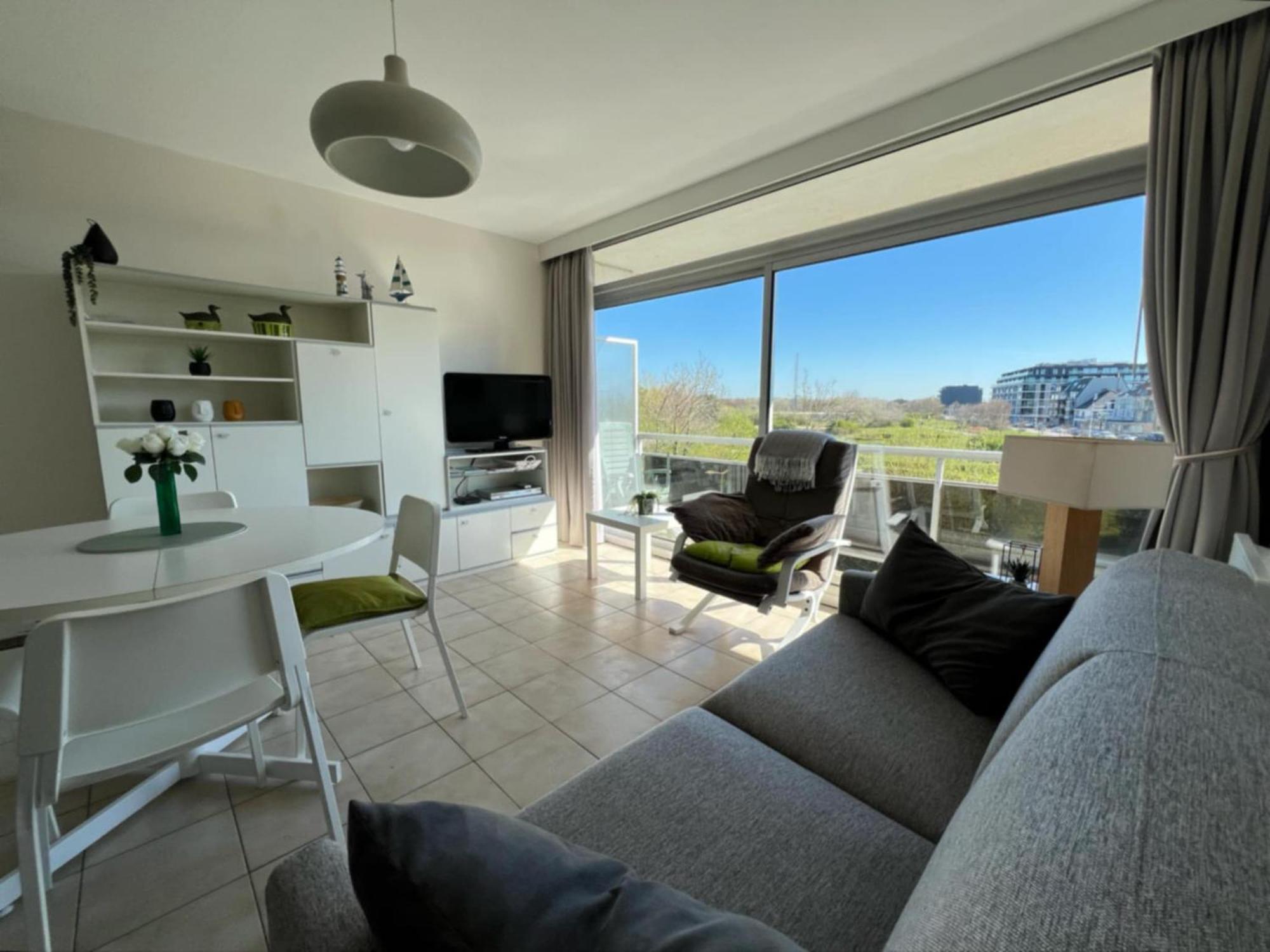 Appartement Residentie Astrid Met Private Parking Bredene Exterior photo